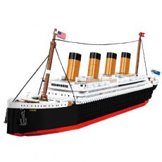 RMS Titanic 1:450